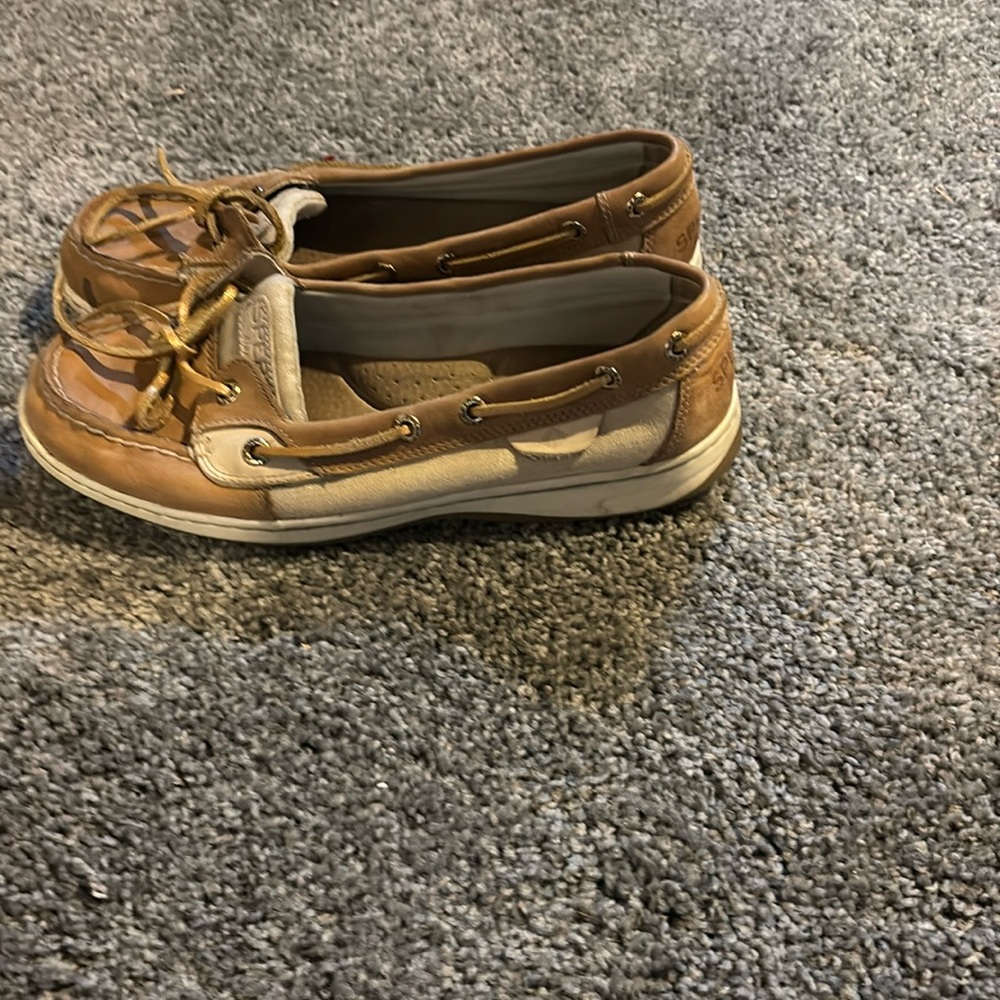 Women’s sperry topsider
